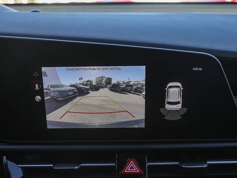 Used 2023 Kia Niro EX Touring image 25