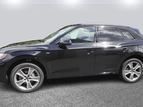 Certified 2025 Audi Q5 2.0T Premium image 3