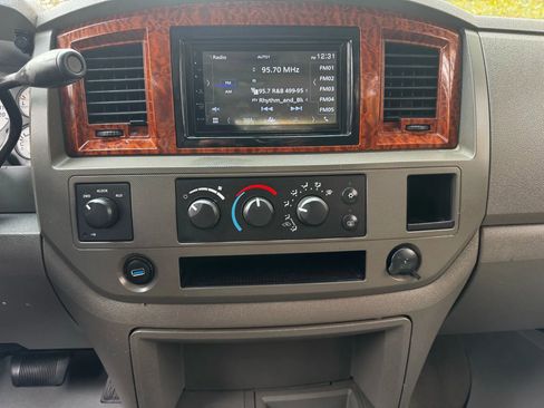 Used 2006 Dodge Ram 1500 Truck SLT w/ Trailer Tow Group image 17