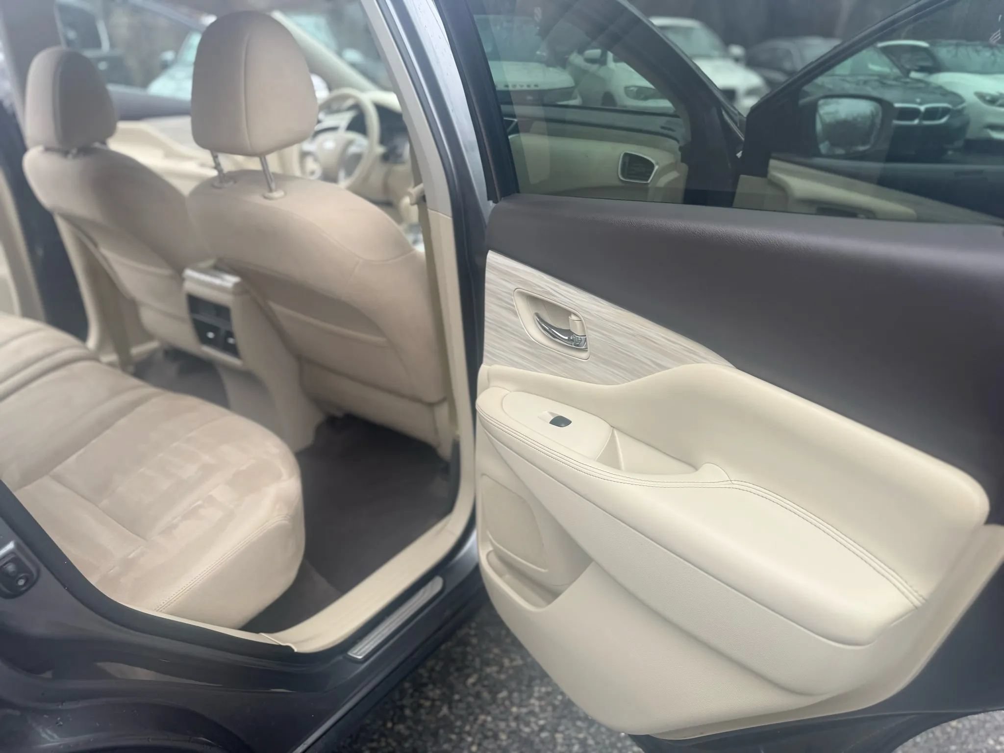 Used 2016 Nissan Murano S w/ Navigation Package AWD/4WD image 22