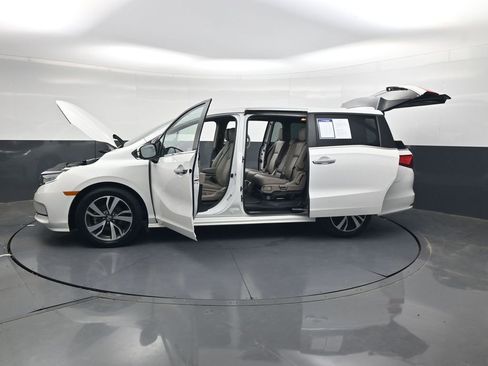 Used 2023 Honda Odyssey Touring image 42