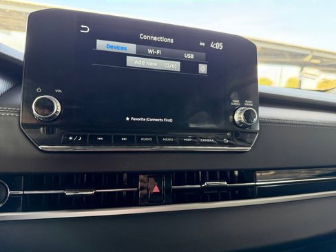 Used 2024 Mitsubishi Outlander SE image 17