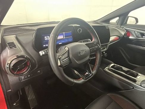 Used 2025 Chevrolet Equinox EV RS FWD image 13
