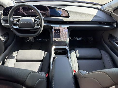 Used 2025 Lucid Air Touring AWD/4WD image 18