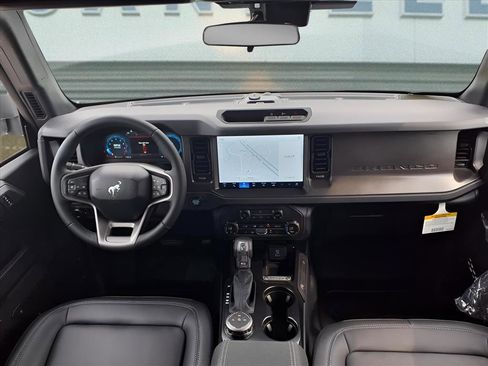 New 2025 Ford Bronco Big Bend image 9