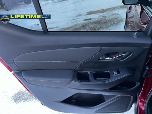 Used 2023 Chevrolet Traverse LT w/ LT Premium Package image 25