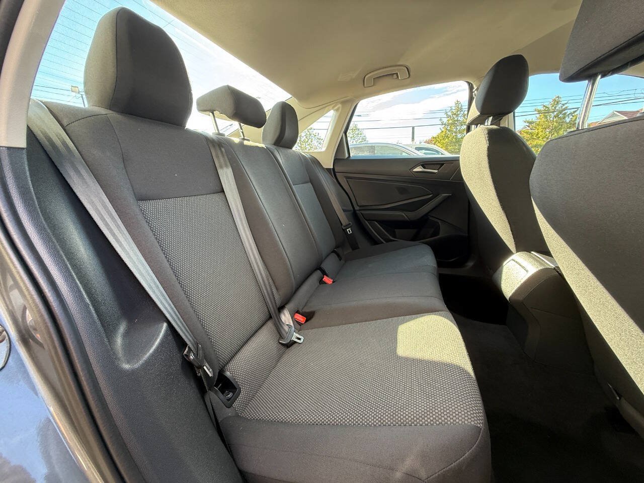 Used 2019 Volkswagen Jetta SE FWD image 29