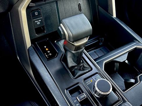 Used 2022 Toyota Tundra SR5 image 18