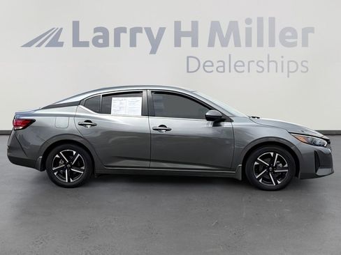 Used 2024 Nissan Sentra SV image 7