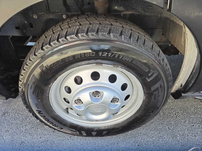 Used 2021 Ford Transit 250 Medium Roof AWD image 19