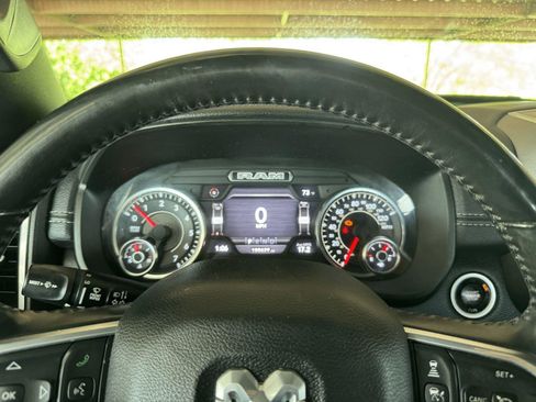 Used 2023 RAM 1500 Laramie AWD/4WD image 11
