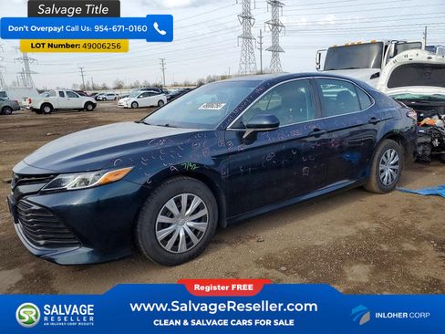 Used 2019 Toyota Camry image 1