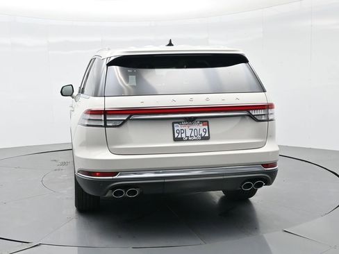 Used 2023 Lincoln Aviator Reserve w/ Equipment Group 201A image 8