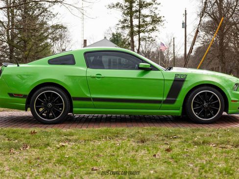 Used 2013 Ford Mustang Boss 302 w/ Boss 302 Accessory Pkg image 9