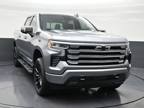Used 2024 Chevrolet Silverado 1500 High Country w/ Technology Package RWD image 8