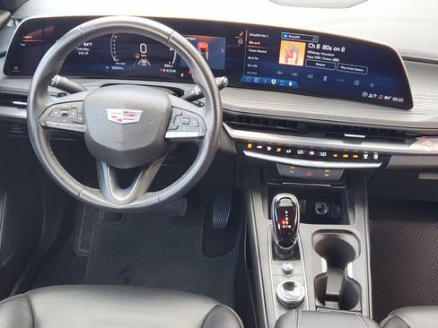 Used 2025 Cadillac XT4 Premium Luxury FWD image 27
