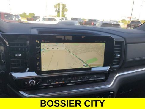 New 2026 GMC Sierra 1500 SLT image 17