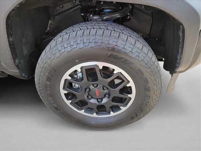 Used 2026 Toyota Tacoma TRD Off-Road AWD/4WD image 11