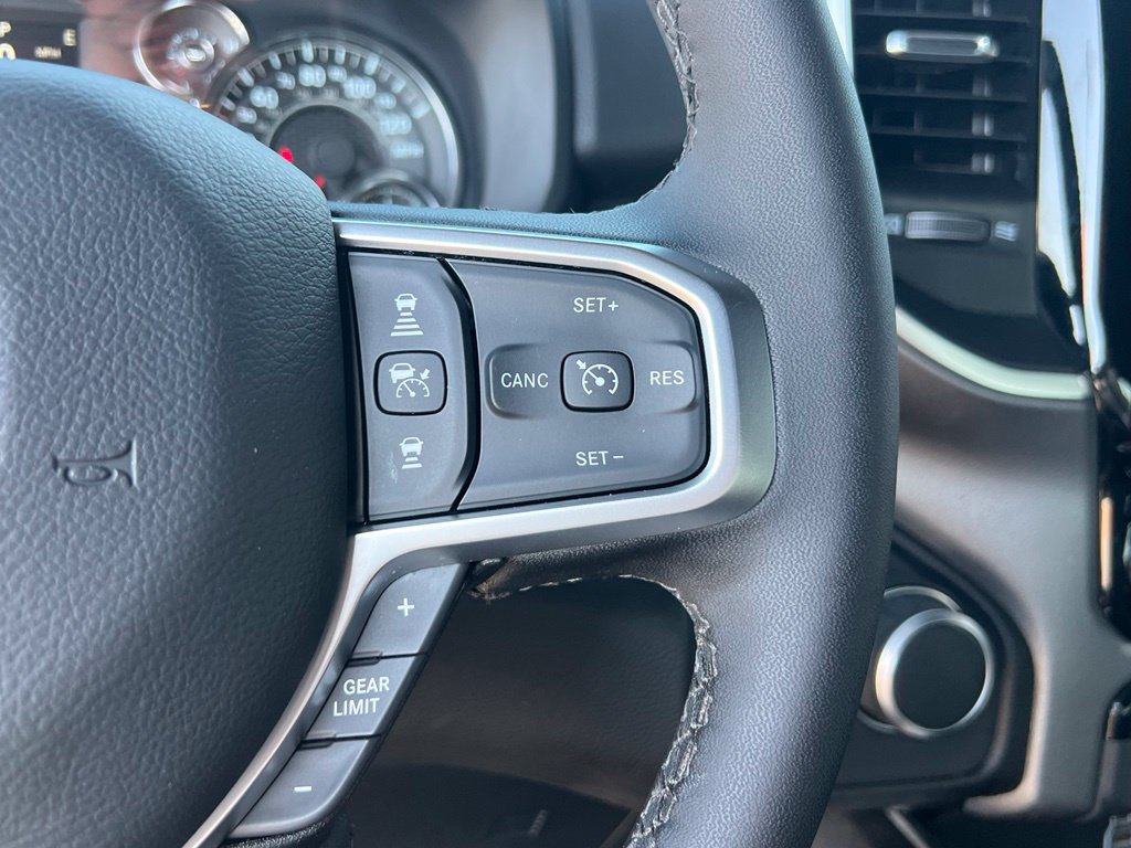 Used 2025 RAM 1500 Big Horn AWD/4WD image 30