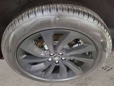 Used 2024 Land Rover Discovery Sport S image 10