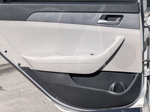 Used 2019 Hyundai Sonata SE image 23