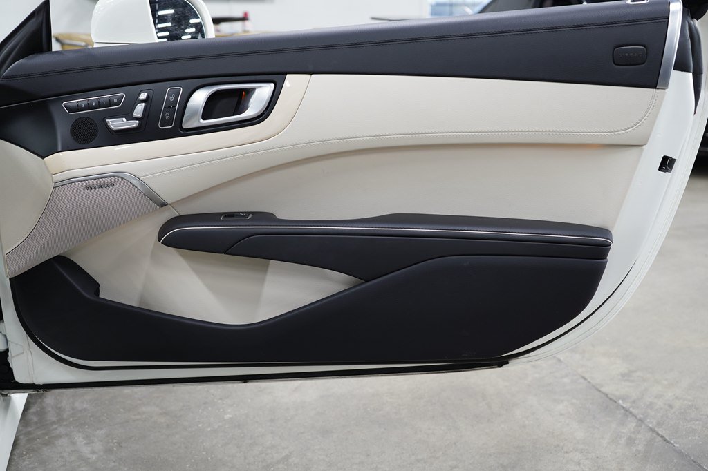 Used 2016 Mercedes-Benz SL 550 w/ Driver Assistance Package image 45