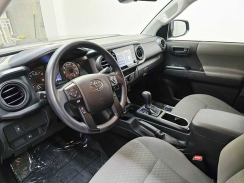 Used 2022 Toyota Tacoma SR image 2