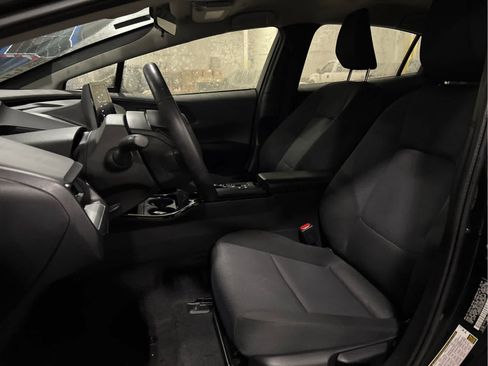 Certified 2025 Toyota Prius image 9