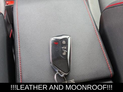 Used 2022 Volkswagen GTI SE FWD image 36