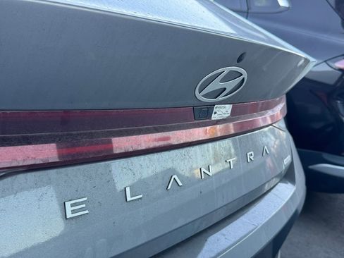 Used 2024 Hyundai Elantra Limited FWD image 21