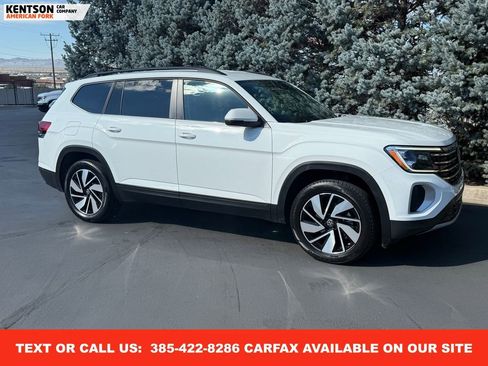 Used 2025 Volkswagen Atlas SE image 12