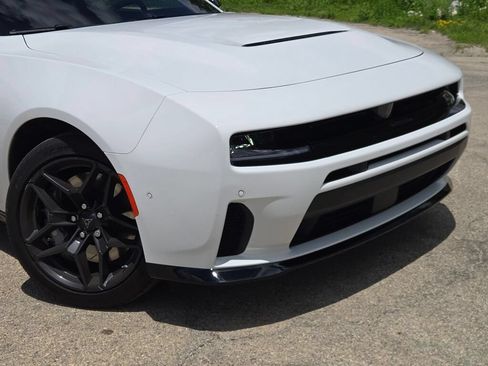 Used 2026 Dodge Charger Scat Pack w/ Blacktop Package AWD/4WD image 4