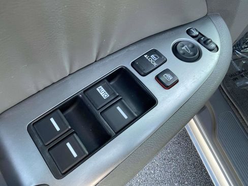 Used 2010 Honda Odyssey EX-L image 8