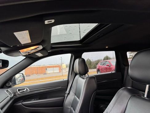 Used 2019 Jeep Grand Cherokee Limited w/ Trailer Tow Group IV image 8