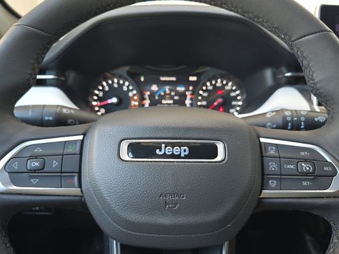 Used 2025 Jeep Compass Limited AWD/4WD image 26