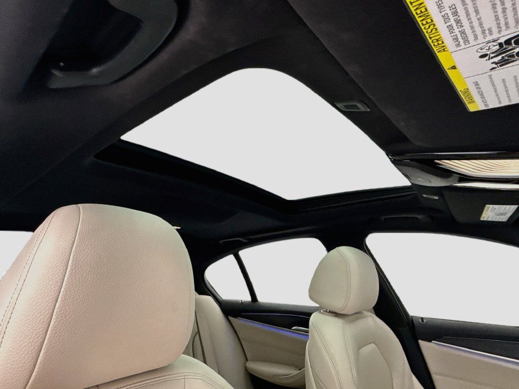 Certified 2023 BMW 530i w/ Premium Package RWD image 17