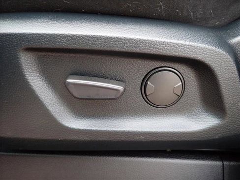 Used 2020 Ford Ranger Lariat w/ Equipment Group 501A Mid image 11