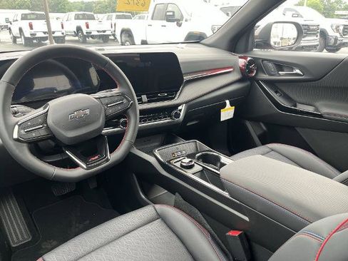 New 2026 Chevrolet Equinox RS w/ Convenience Package III FWD image 2