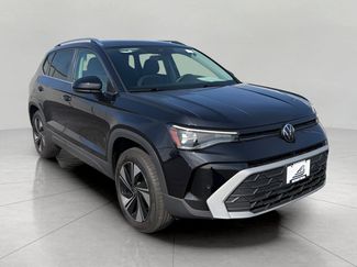 Used 2025 Volkswagen Taos SE AWD/4WD video 1