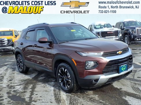Used 2023 Chevrolet TrailBlazer LT w/ Convenience Package image 1
