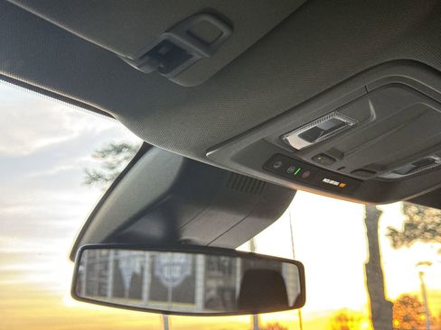 Used 2023 Chevrolet Silverado 1500 LT image 27