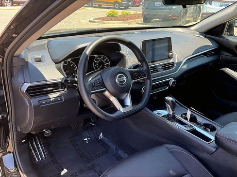 Used 2019 Nissan Altima 2.5 S FWD image 12