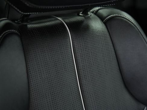 Used 2025 Cadillac Optiq Sport 2 w/ LPO, Floor Liner Package AWD/4WD image 29