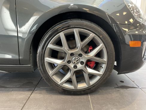 Used 2014 Volkswagen GTI Driver's Edition image 12