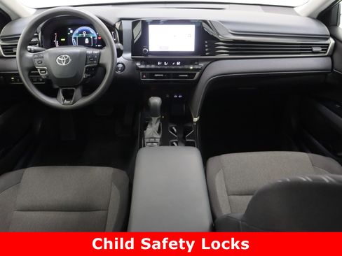 Certified 2025 Toyota Camry LE w/ Convenience Package image 30