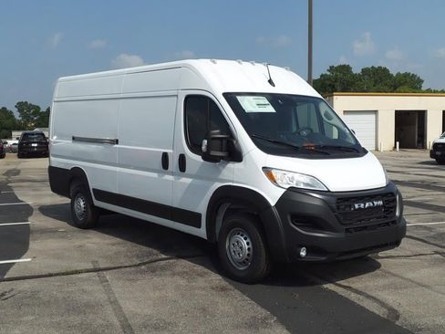 New 2024 RAM ProMaster 3500 w/ Premium Convenience Group image 1
