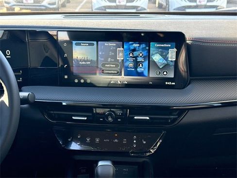 New 2026 Nissan Kicks SR w/ Cold Weather Package image 15