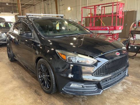 Used 2016 Ford Focus ST w/ Equipment Group 402A FWD image 1