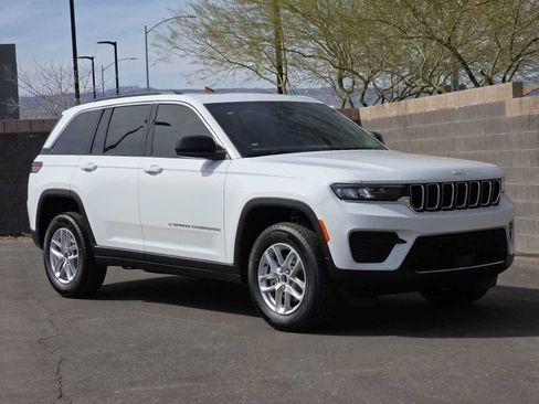 New 2026 Jeep Grand Cherokee Laredo X image 3
