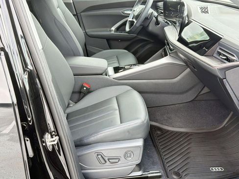 Used 2025 Audi Q5 Premium w/ Convenience Package AWD/4WD image 28